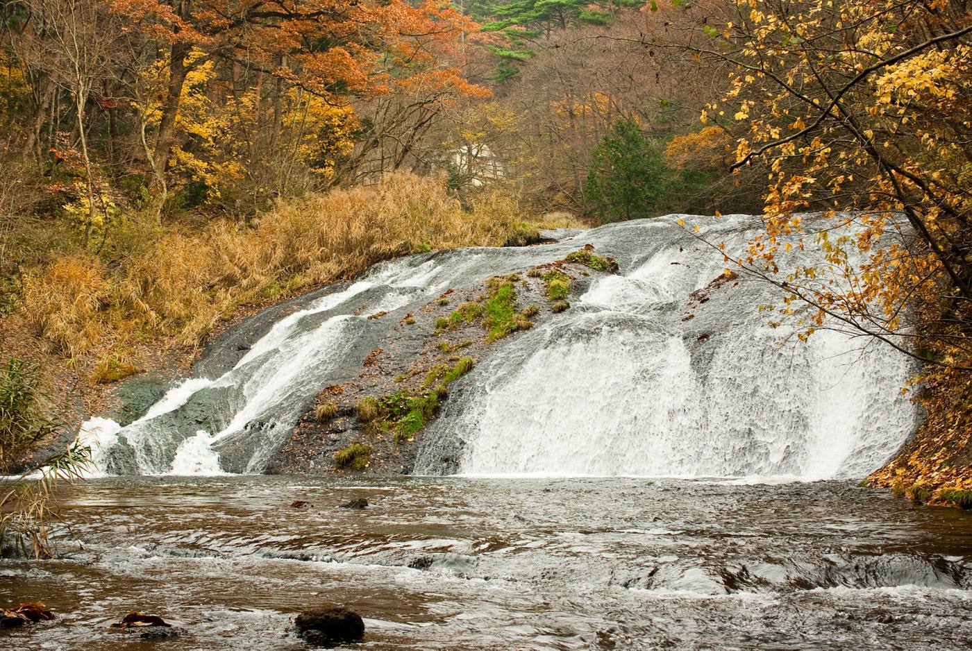 Kamabuchi Falls at Hanamaki Onsen.